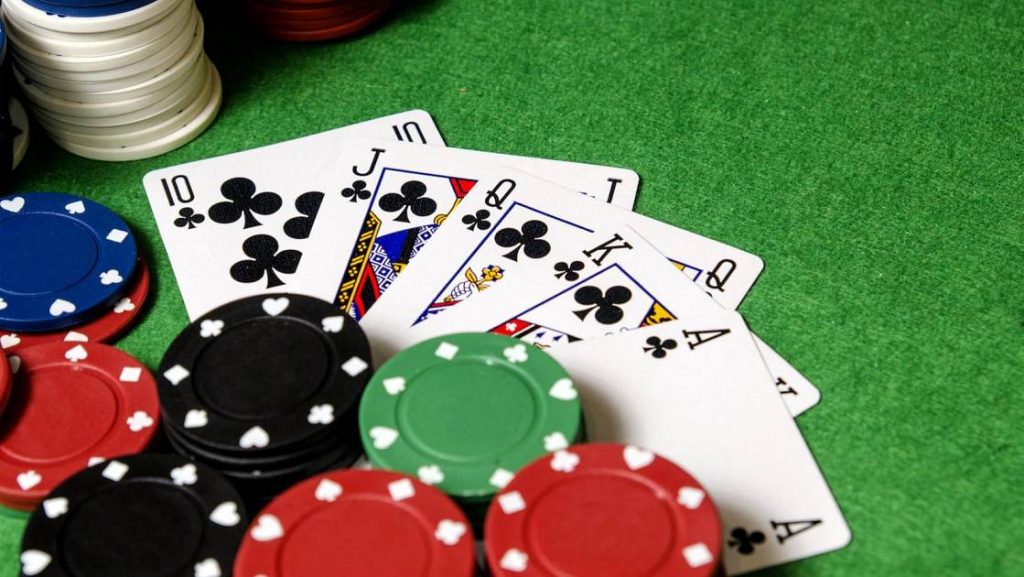 How to play poker to feel the best